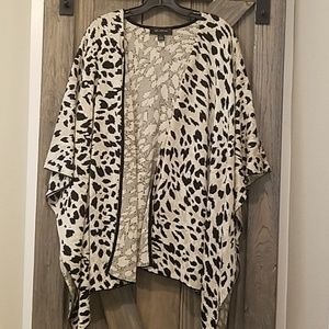 ST JOHN Ocelot print cape